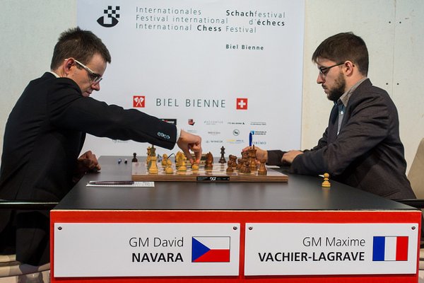 Début de la partie contre Navara (Photo: Simon Bohnenblust / Biel Chess Festival).