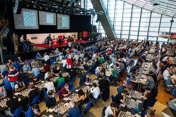 Partial view of the playing hall: like in Wijk aan zee, everybody plays in the same room (Photo: Simon Bohnenblust / Biel Chess Festival).