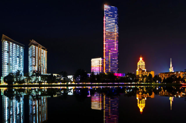 Batumi by night (photo mardihouse.ge).