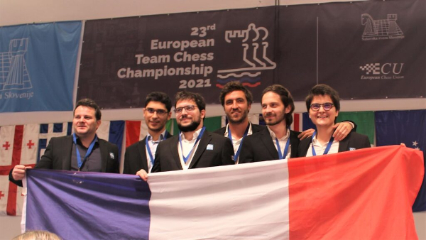 Silver medal (Photo : Ecu).