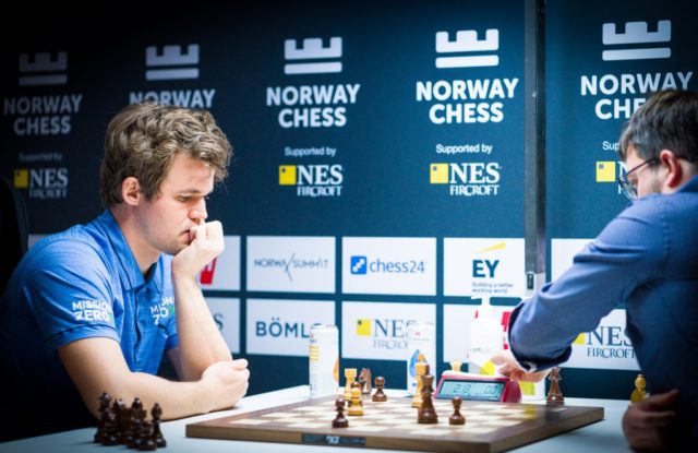 End of the Armaggedon game: only one second left for Maxime ! (Photo: Norway Chess).